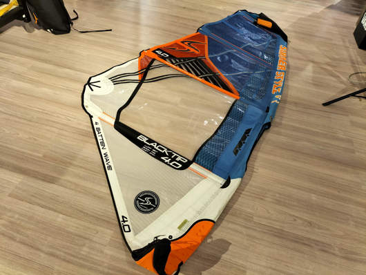 Immagine di Vela Simmer Black Tip 4.0